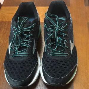 Mizuno running shoes